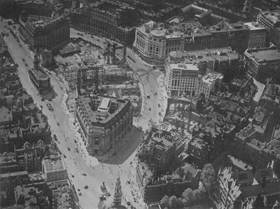 Vista panorâmica dos arredores de Bush House, Londres, 1924 de Unbekannt