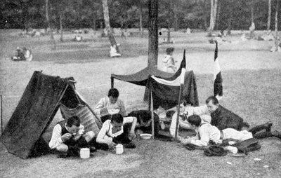 Garotos acampando, Berlim, Alemanha, 1922 de Unbekannt