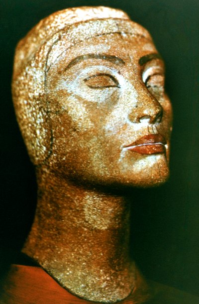 Busto de Nefertiti, rainha e esposa do antigo faraó egípcio Akhenaton Amenhotep IV de Unbekannt