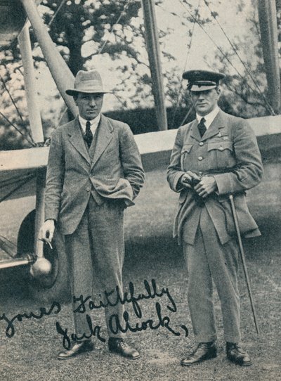 Capitão John Alcock e Tenente Arthur Whitten Brown, aviadores britânicos, c1919 c1937 de Unbekannt