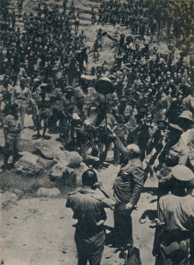 Churchill com tropas britânicas no norte da África, junho de 1943, 1945. de Unbekannt