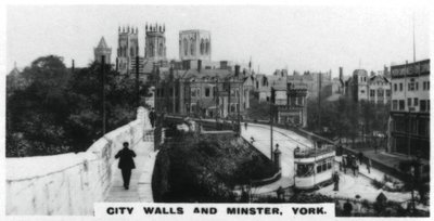 Muralhas da cidade e Minster, York, c1920s de Unbekannt