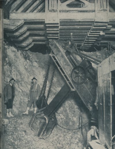 Arrancando o coração de uma montanha para um túnel na cidade de Colorado, c1935 de Unbekannt