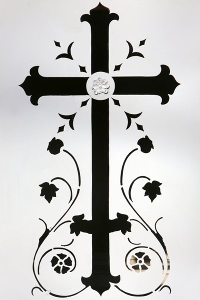 Cruz sobre o cofre de uma porta branca, Paris, França de Unbekannt