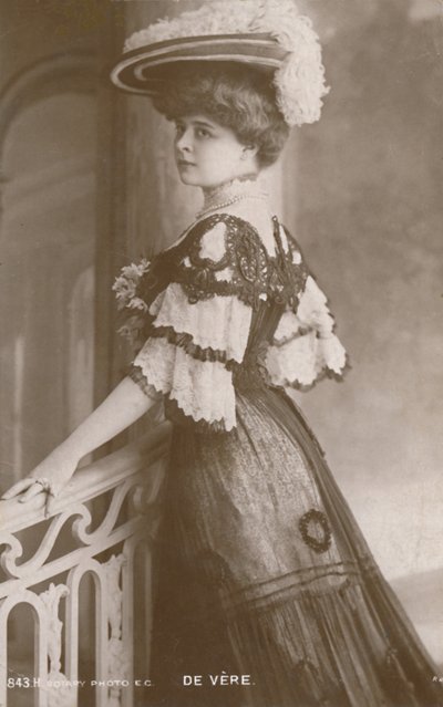De Vere, 1879-1934, c1930. de Unbekannt