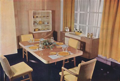 Grupo de sala de jantar em bordo de olho de pássaro, 1942. de Unbekannt