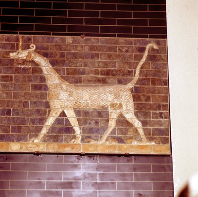 Dragão sagrado para o deus Marduk, detalhe do Portão de Ishtar, c604-c562 aC de Unbekannt