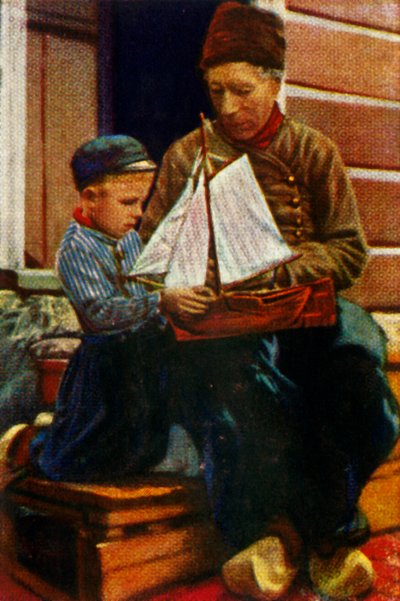 Pai e filho holandeses em trajes tradicionais, c1928. de Unbekannt