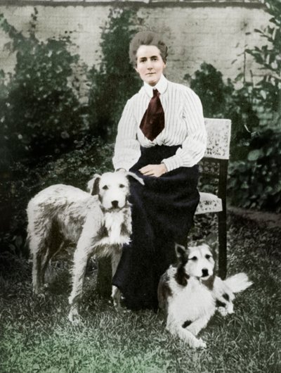 Edith Cavell com seus cães de estimação, c1915 de Unbekannt