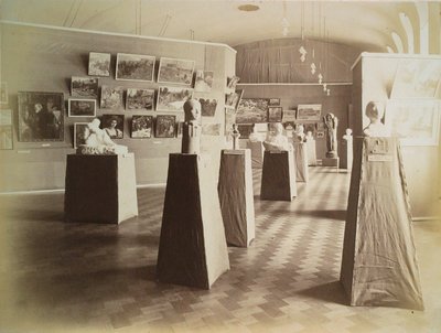 Sala de exposições, Casa da Associação de Literatura e Artes, Rússia, década de 1910 de Unbekannt