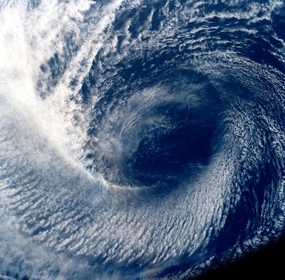 Olho da tempestade tropical Blanca fotografado entre 17 e 24 de junho de 1985 de Unbekannt
