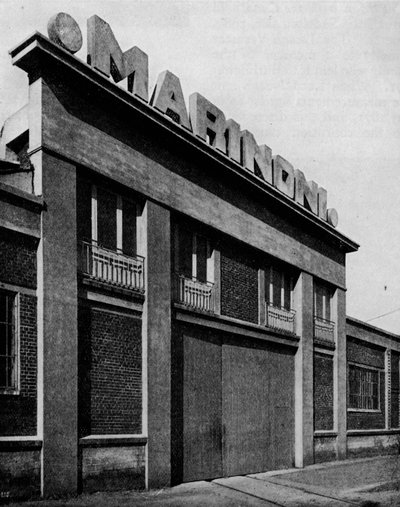 Fachada das oficinas de Marinoni, arquitetos Montataire Oise, Perret Freres, c1928 de Unbekannt
