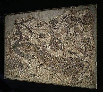 Painel de mosaico de piso: Harvester com pavão, 400s. de Unbekannt