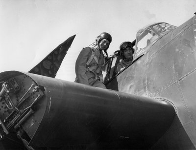 Pessoal de aviação francês sendo treinado na estação aérea naval, Quonset, Rhode Island, EUA, 1951 de Unbekannt