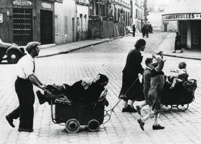 Refugiados franceses voltando para casa após a queda da França para os alemães, França, julho de 1940 de Unbekannt