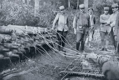 Soldados franceses com cilindros de gás, Primeira Guerra Mundial, 1915 de Unbekannt