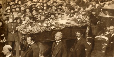 Funeral de Marie Lloyd, Hampstead, Londres, 12 de outubro de 1922, 1933. de Unbekannt