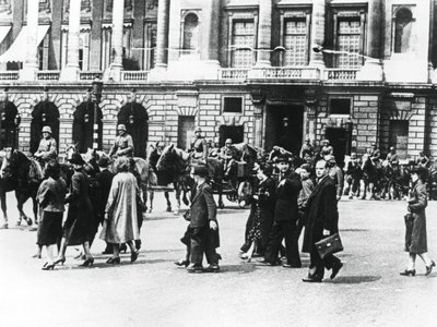 Tropas alemãs em Paris ocupada, junho de 1940 de Unbekannt