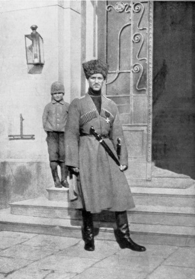 Grão-Duque Michael Alexandrovich da Rússia em uniforme cossaco, 1917 de Unbekannt