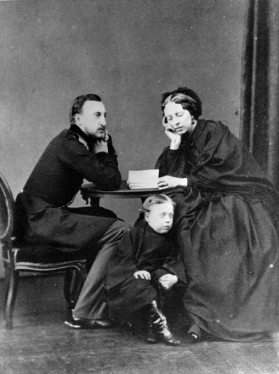 Grão-Duque Nicholas Nikolaevich, o ancião da Rússia, com sua esposa e filho, c1861-c1863 de Unbekannt