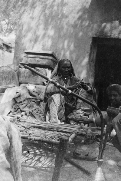 Mulher indiana da casta mais baixa, Howshera, 1917 de Unbekannt