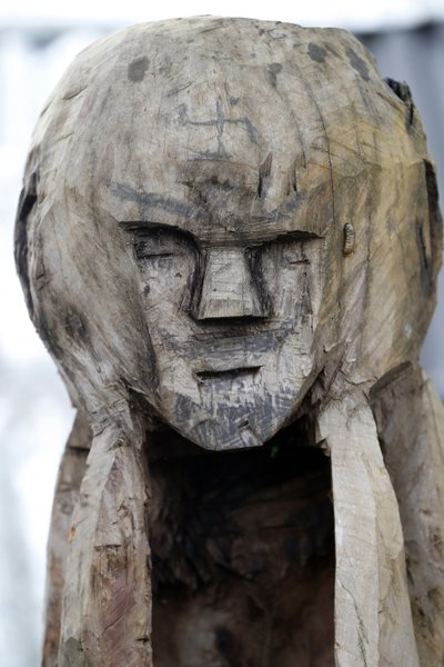 Grupo étnico Jarai (Gia Rai). Espírito guardião de uma tumba Jarai. Estátua de madeira. Kon Tum. Vietnã de Unbekannt