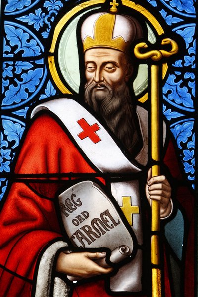 Jerusalém patriarca Saint Albert vitral na igreja de Pont L