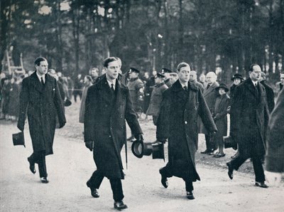 O rei Eduardo VIII e seus três irmãos seguem o transporte de armas, 1936 de Unbekannt