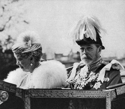 Rei George V e Queen Mary, a caminho da Catedral de St Pauls, Jubileu de Prata, 1935 de Unbekannt