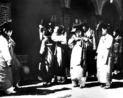 Meninas coreanas, 1900 de Unbekannt
