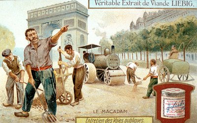 Colocando uma superfície de estrada Macadam e compactando-a com um rolo compactador a vapor, Paris, c1900 de Unbekannt