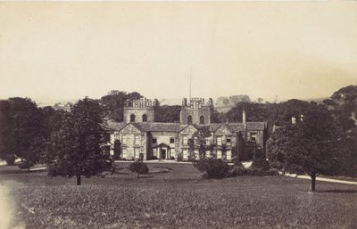 Casa senhorial com duas torres vista do terreno, década de 1860. de Unbekannt