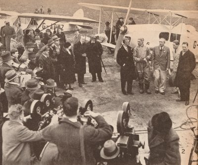Membros da expedição no aeroporto de Heston, 17 de fevereiro de 1933, pouco antes de partir para a Índia, c1 de Unbekannt