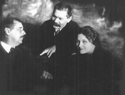 Moura Budberg com Herbert George Wells e Maxim Gorky em Petrogrado, 1920 de Unbekannt