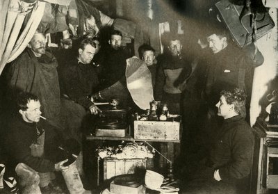 Música na cabana, c1908, 1909. de Unbekannt
