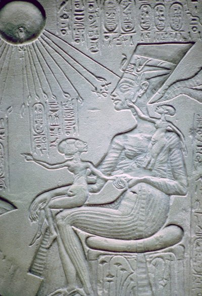 Nefertiti e duas de suas filhas de Unbekannt