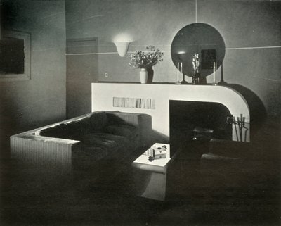Raymond Loewy, uma casa de cobertura em Nova York, projetada por ele - Fireplace, 1937. de Unbekannt