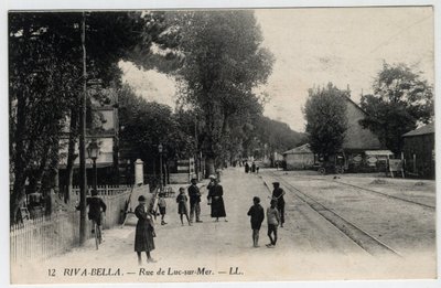 Normandia, Calvados (14), Ouistreham: vista da rua de Luc sur Mer em Riva Bella (Riva-Bella) - Cartão postal no final do século XIX - início do século XX de Unbekannt