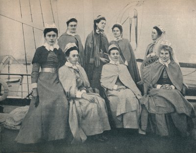 Fora para a guerra! Enfermeiras em um Liner com destino a Cape Town, c1900. de Unbekannt