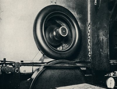 Um dos pneus Sir Malcolm Campbells rodando a 300 mph, 1937 de Unbekannt