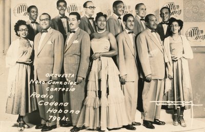 Orquestra: Neno Gonzalez Cortesia - Rádio Cadena Habana, c1910 de Unbekannt