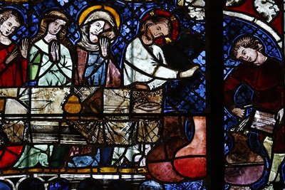A Catedral de Nossa Senhora de Estrasburgo. Janela de vidro manchado. A transformação da água em vinho no Casamento em Caná. Século XIV. Estrasburgo. França. de Unbekannt