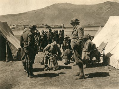 Exercício de oxigênio no acampamento, c1918-c1939. de Unbekannt