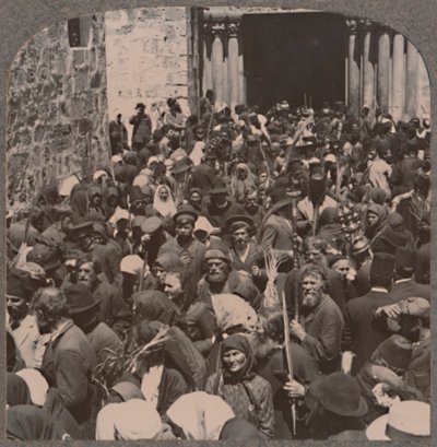 Procissão de palma saindo da Igreja do Santo Sepulcro, c1900 de Unbekannt