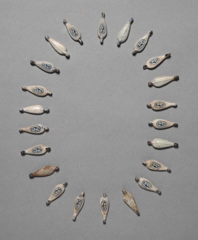 Contas em forma de pétala, c. 1391-1353 aC. de Unbekannt