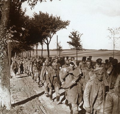 Prisioneiros, Route de lEpine, França, c1914-c1918 de Unbekannt