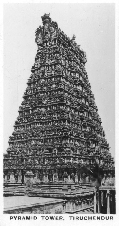 Torre da pirâmide, Tiruchendur, Tamil Nadu, Índia, c1925 de Unbekannt