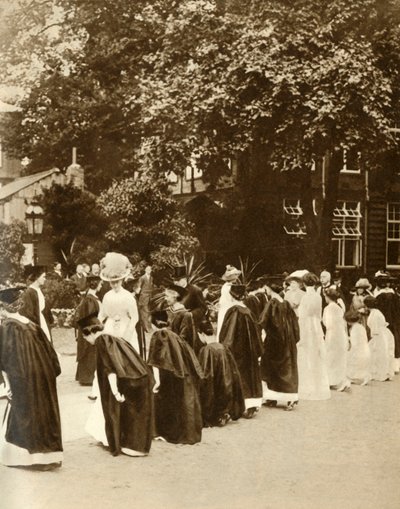 Queen Mary no Bedford College, Londres, 1913, 1935. de Unbekannt