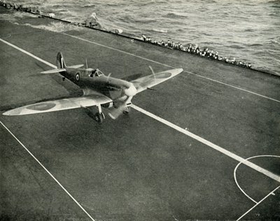 RAF Spitfire no convés de um porta-aviões a caminho de Malta, Segunda Guerra Mundial, 1942 1944. de Unbekannt
