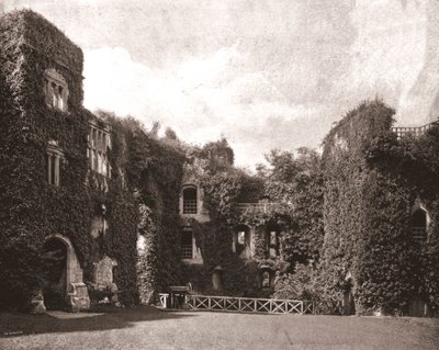 Castelo de Raglan, Monmouthshire, país de Gales, 1894. de Unbekannt